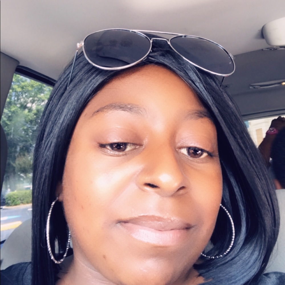 Meet your Posher, Tiffany